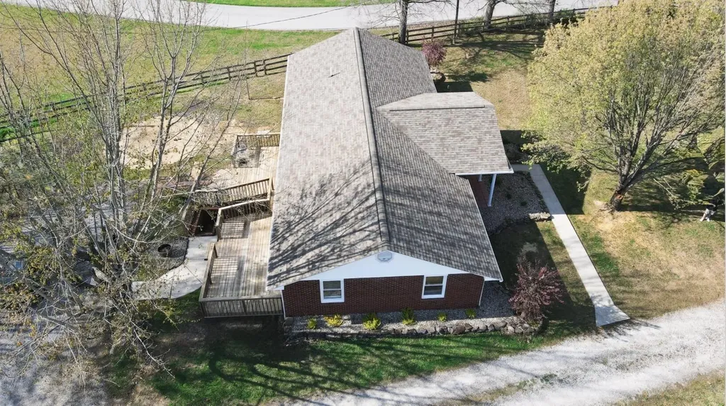 1401 Old Whitley Road London KY 40744