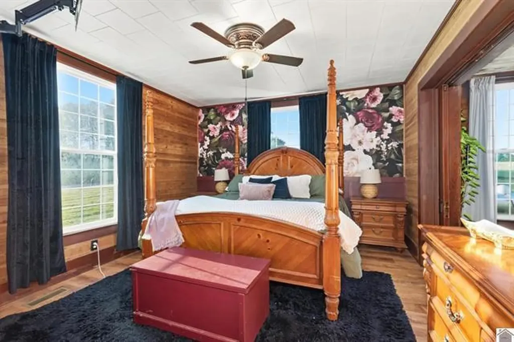 4961 State Route 780 Clinton KY 42031