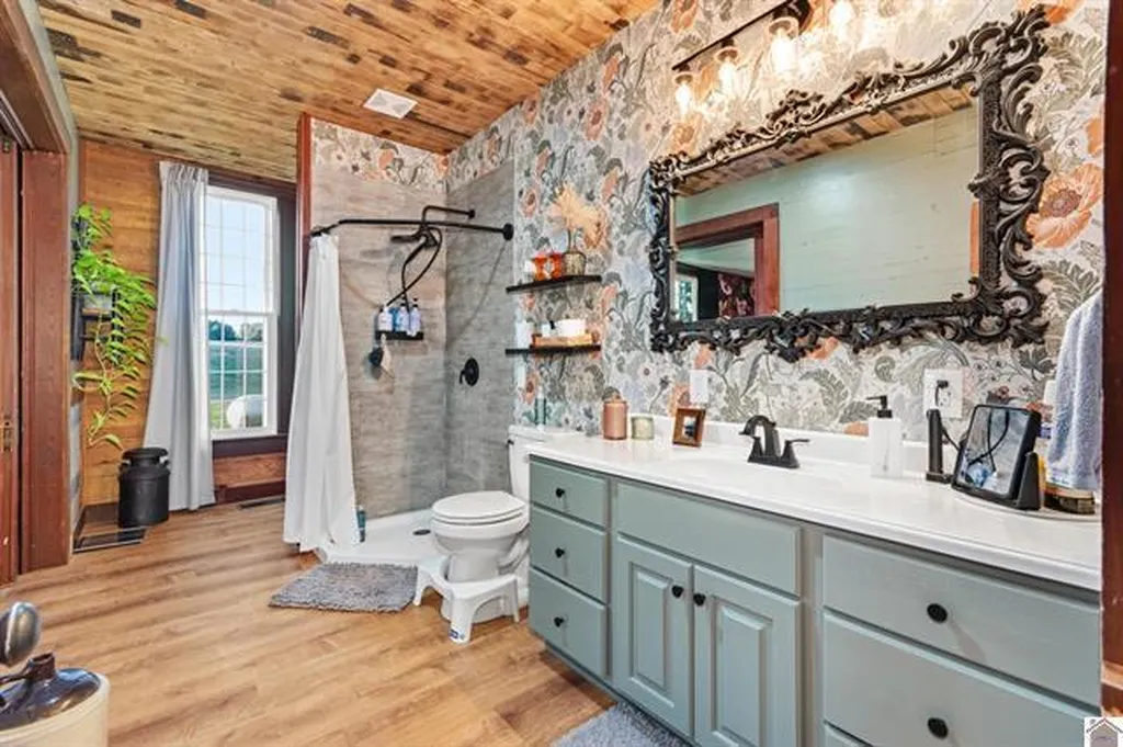 4961 State Route 780 Clinton KY 42031