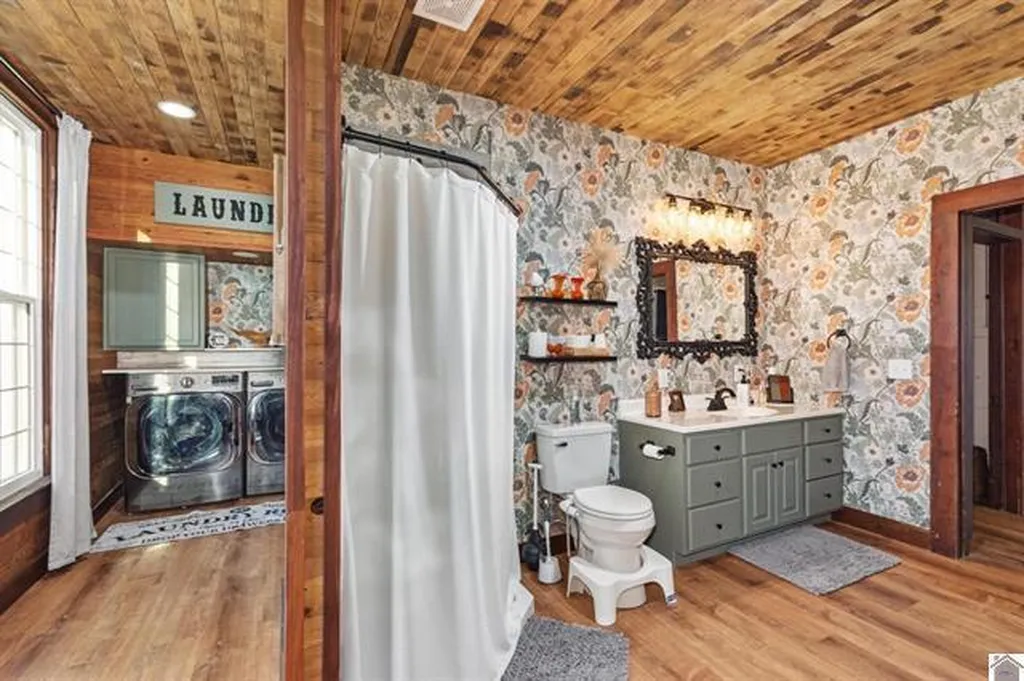 4961 State Route 780 Clinton KY 42031