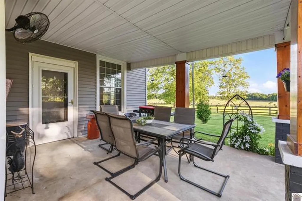 4961 State Route 780 Clinton KY 42031