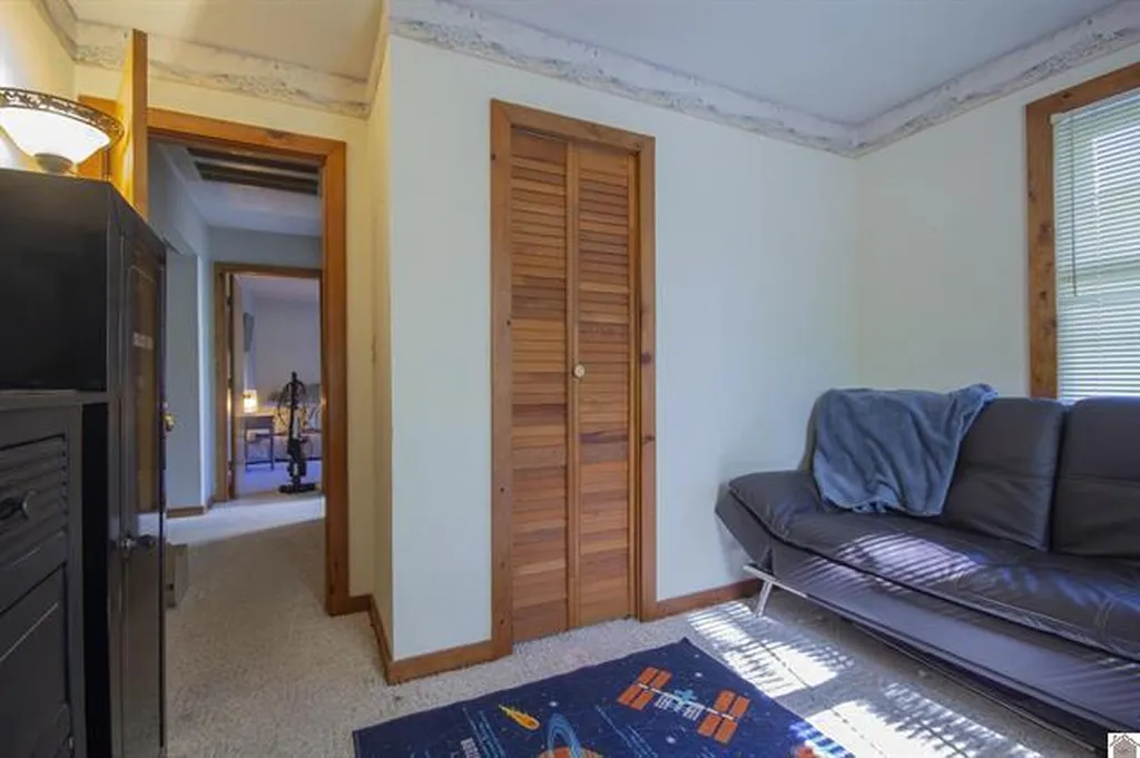 72 Holt Road Kuttawa KY 42055