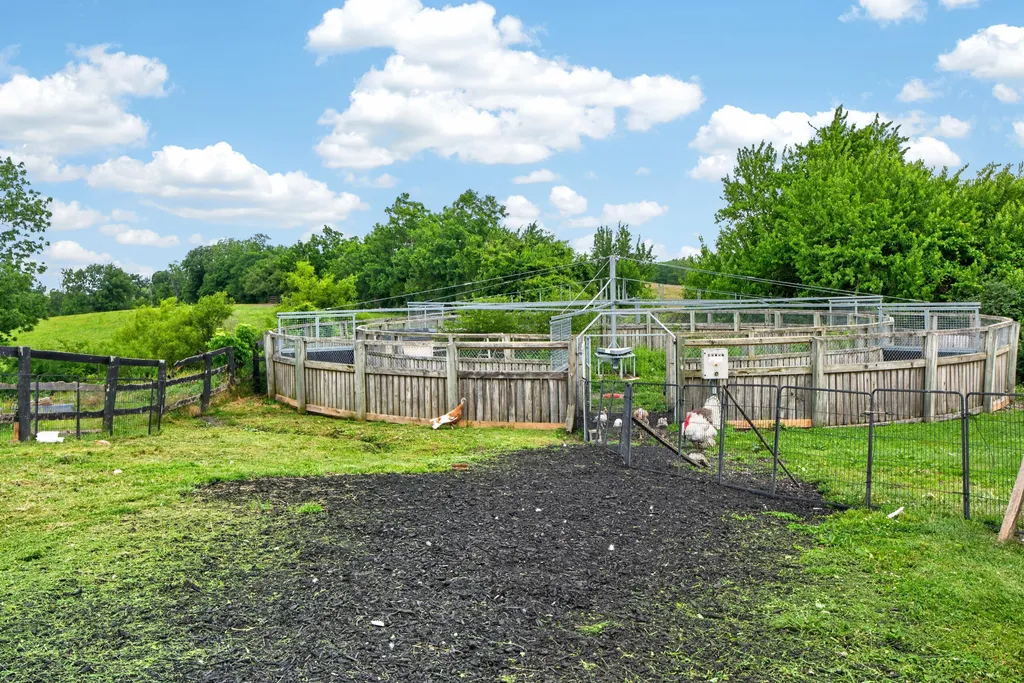 493 Levy Road Paris KY 40361
