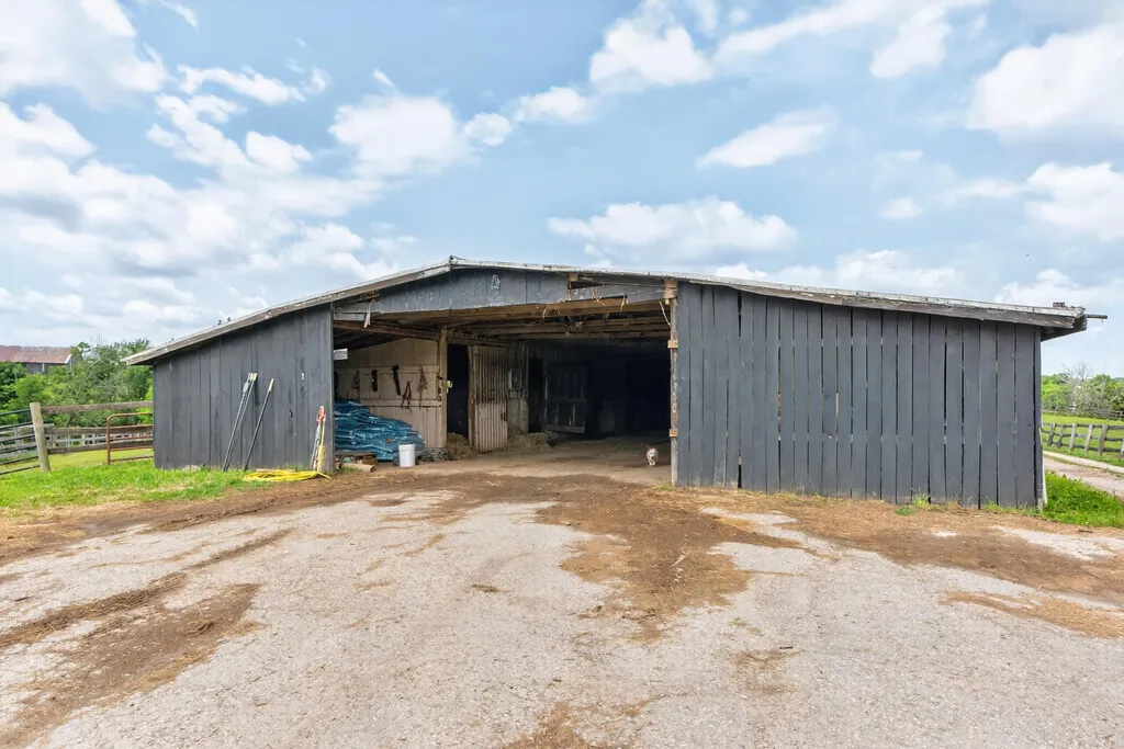 493 Levy Road Paris KY 40361