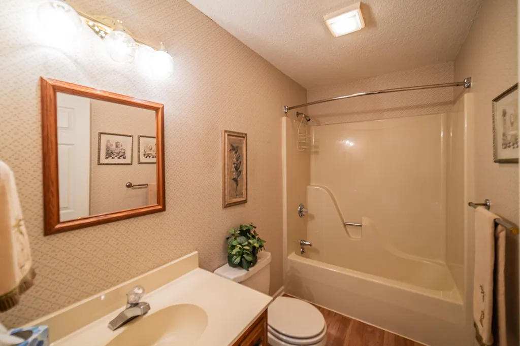 25 Meadow Links Drive Paducah KY 42001