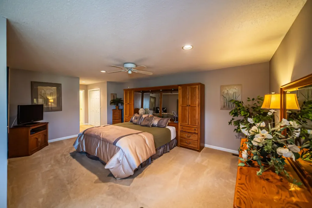 25 Meadow Links Drive Paducah KY 42001