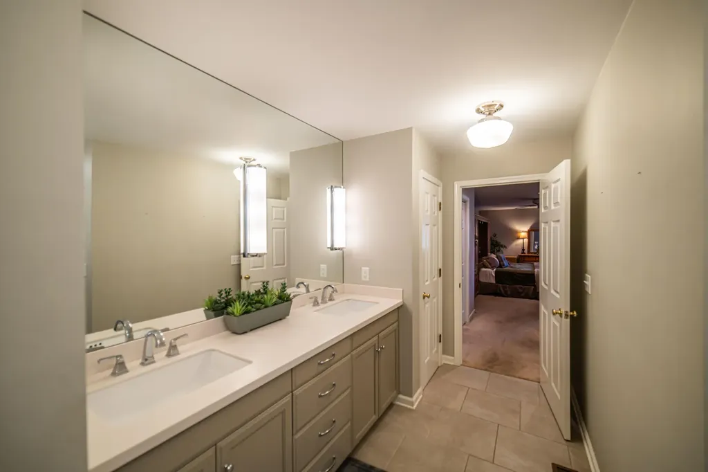 25 Meadow Links Drive Paducah KY 42001