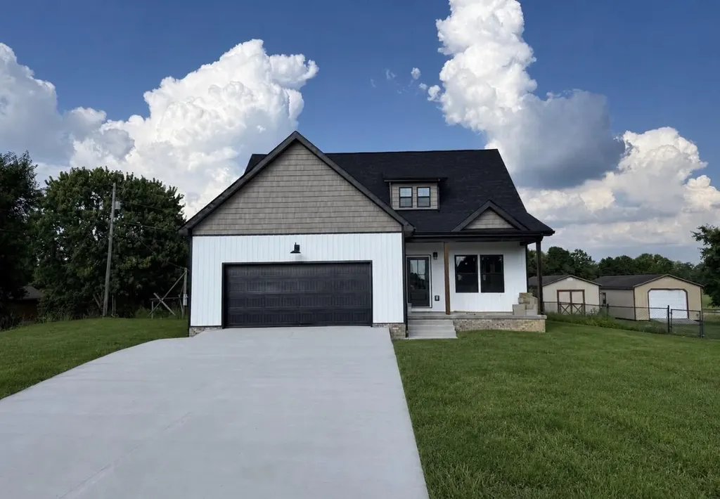 2140 Indian Trail Lawrenceburg KY 40342