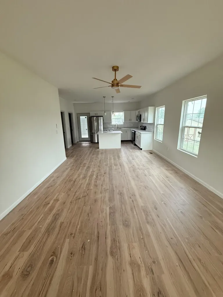 2140 Indian Trail Lawrenceburg KY 40342
