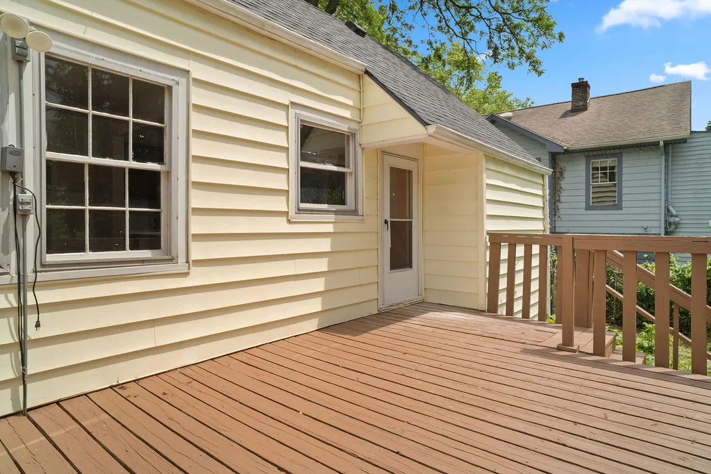 129 Delmont Drive Lexington KY 40504