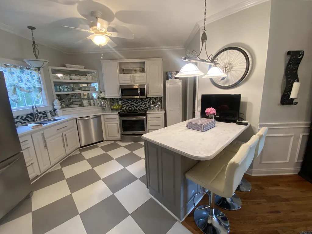5289 Blue Springs Road Cadiz KY 42211