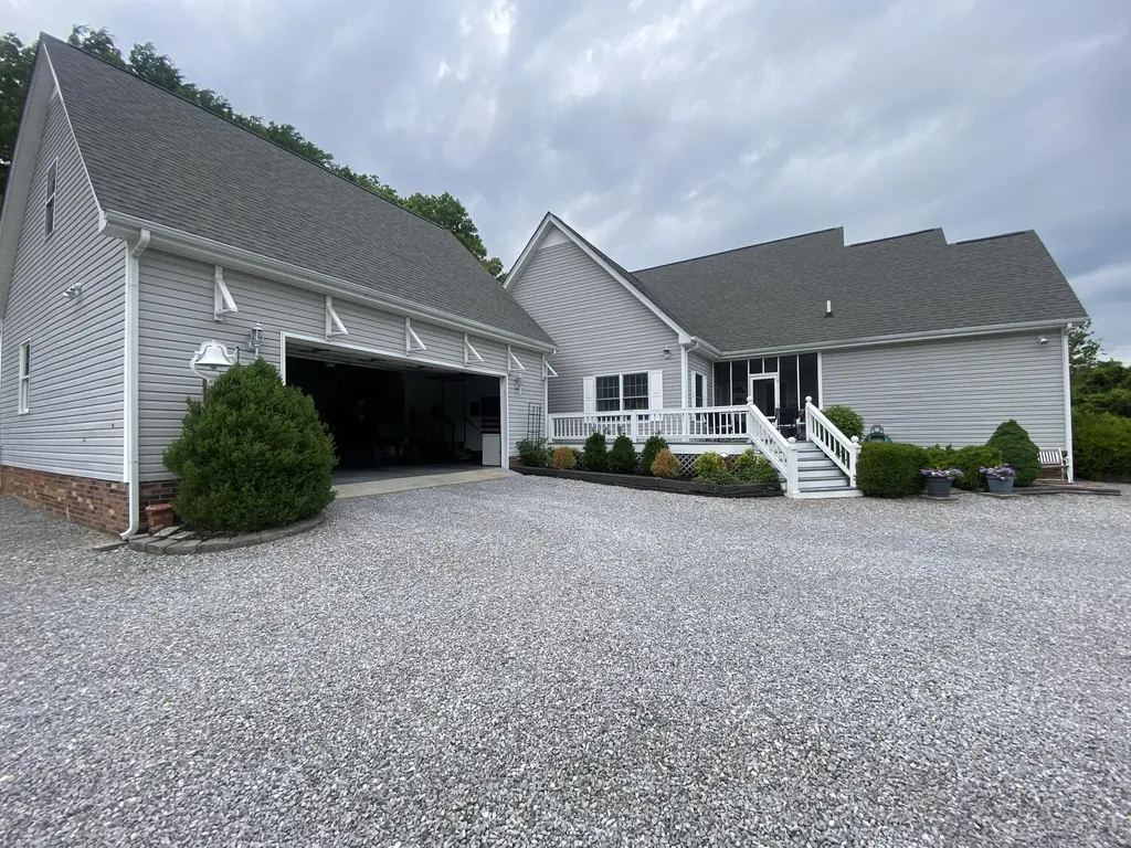 5289 Blue Springs Road Cadiz KY 42211