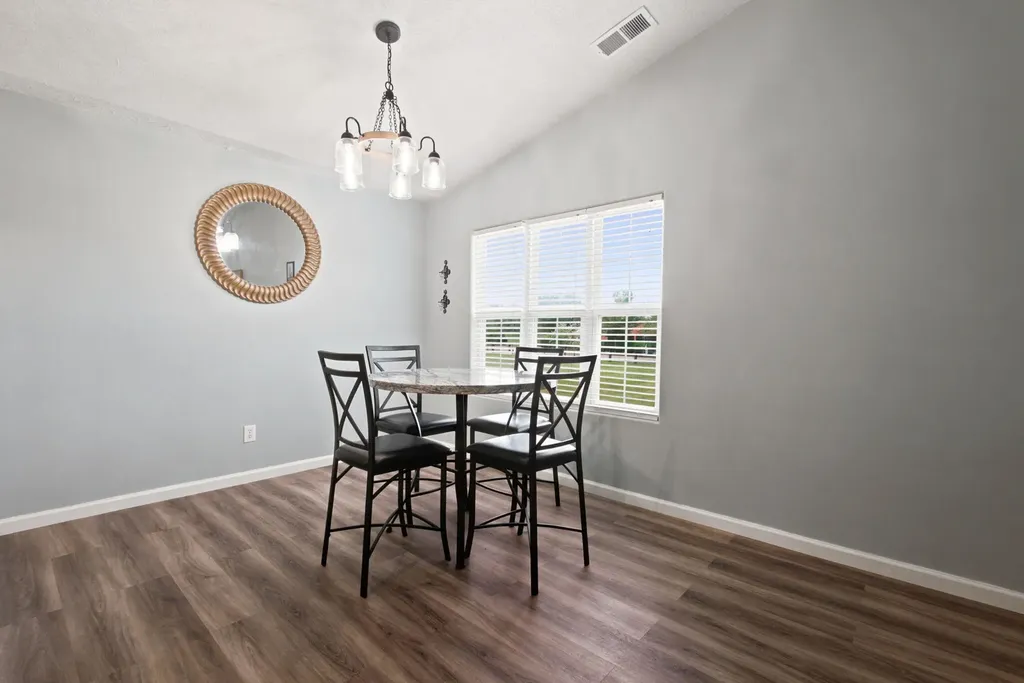 215 Charleston Court Frankfort KY 40601