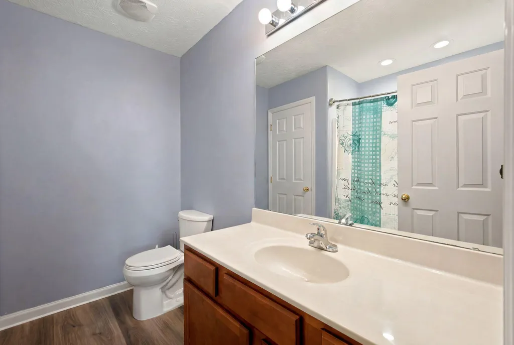 215 Charleston Court Frankfort KY 40601