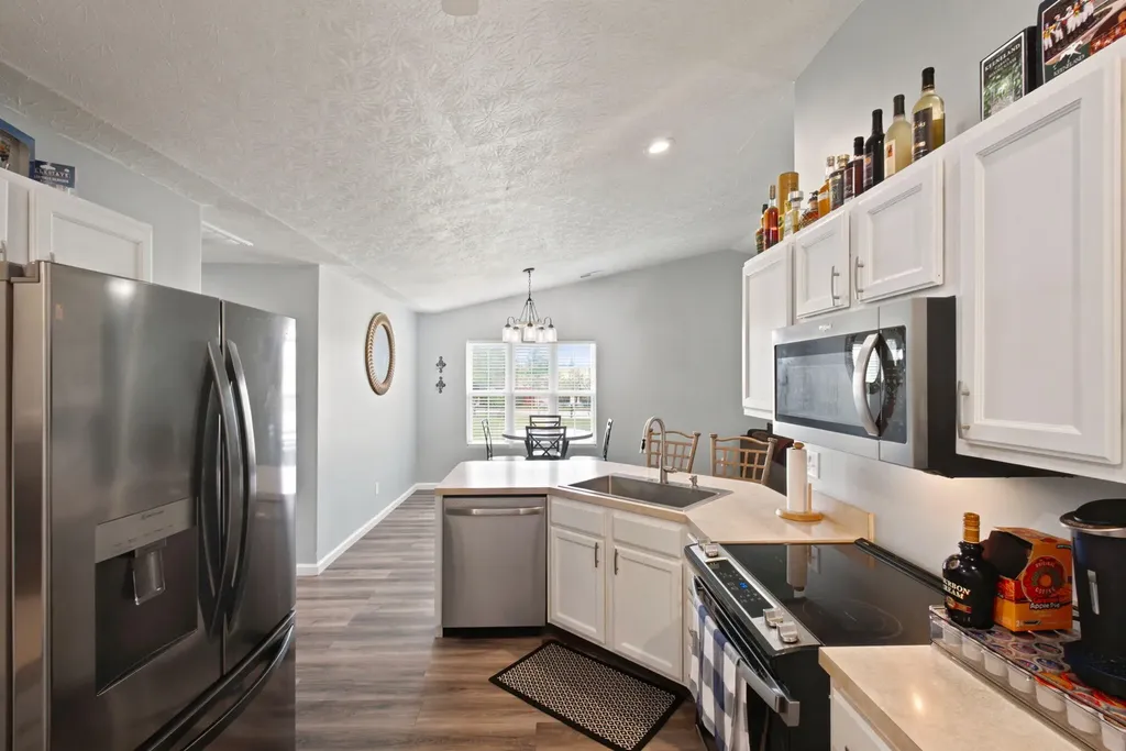 215 Charleston Court Frankfort KY 40601