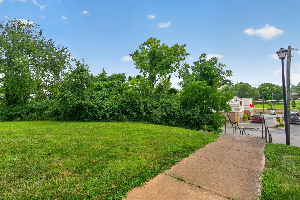 857 Malabu Drive Lexington KY 40502