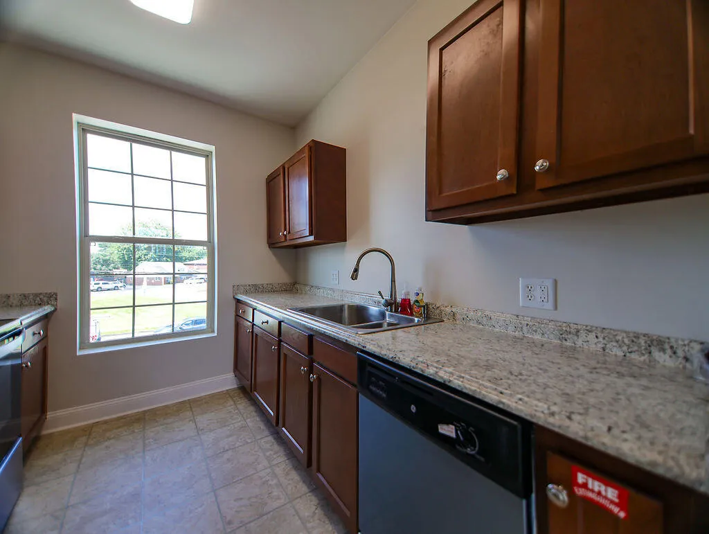800 Coldwater Road Murray KY 42071