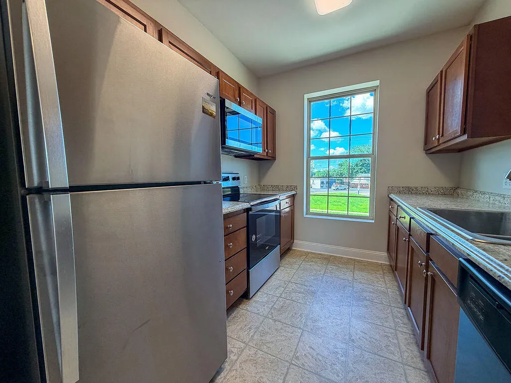 800 Coldwater Road Murray KY 42071