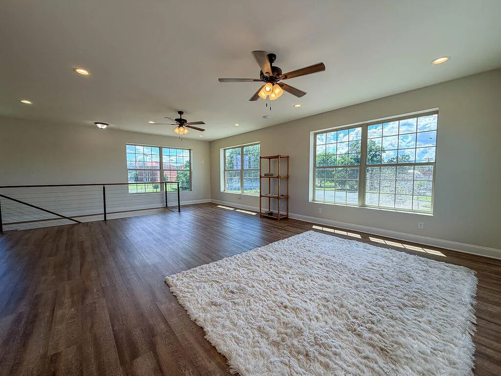 800 Coldwater Road Murray KY 42071