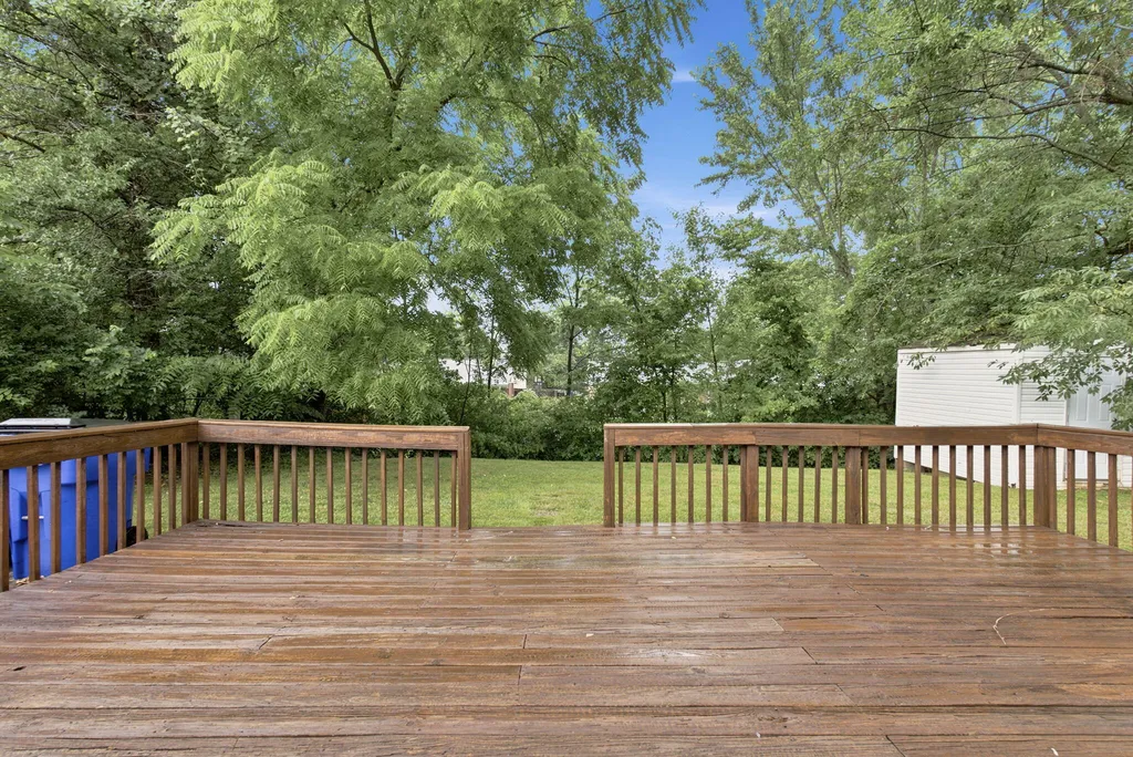 1557 Flora Glen Way Lexington KY 40515