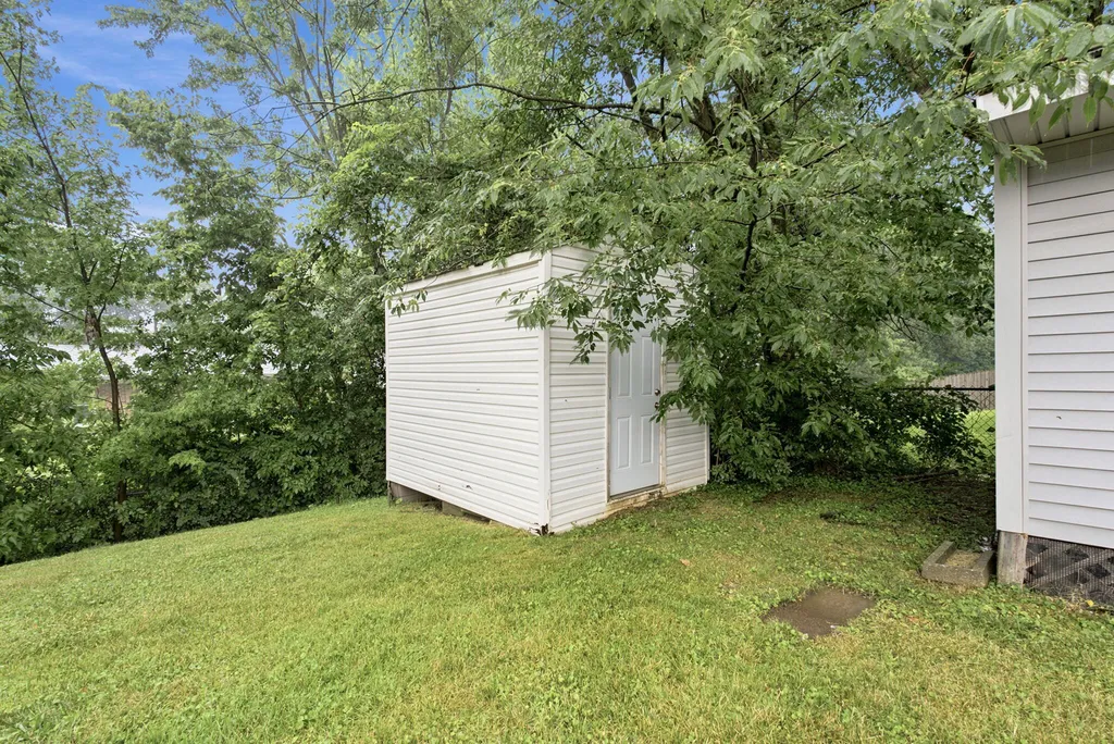 1557 Flora Glen Way Lexington KY 40515