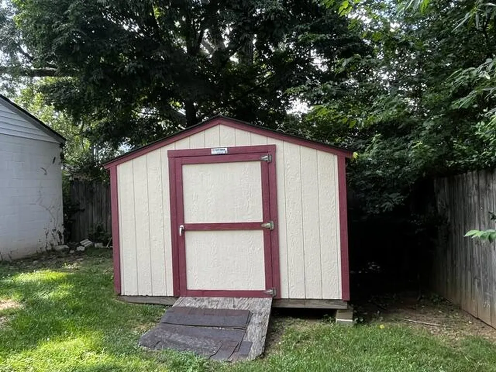 737 Kingston Road Lexington KY 40505