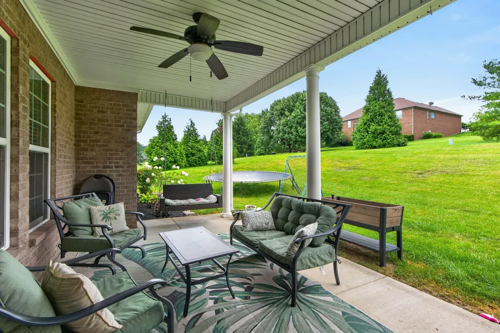 243 Inverness Trail Richmond KY 40475