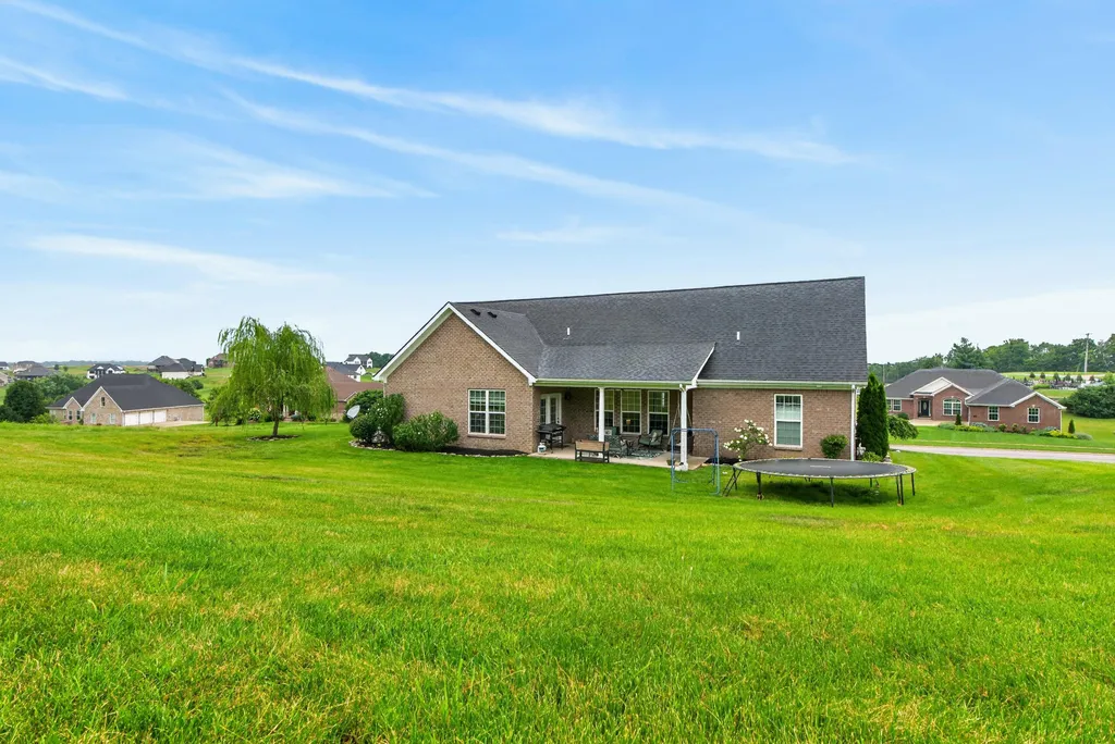 243 Inverness Trail Richmond KY 40475