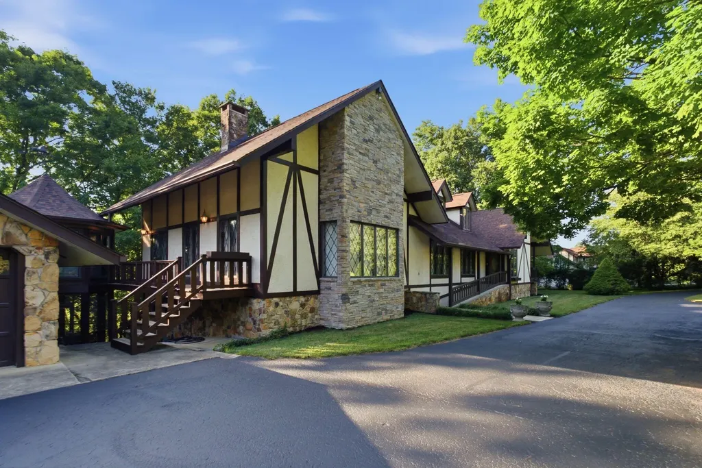 305 Beech Street Monticello KY 42633