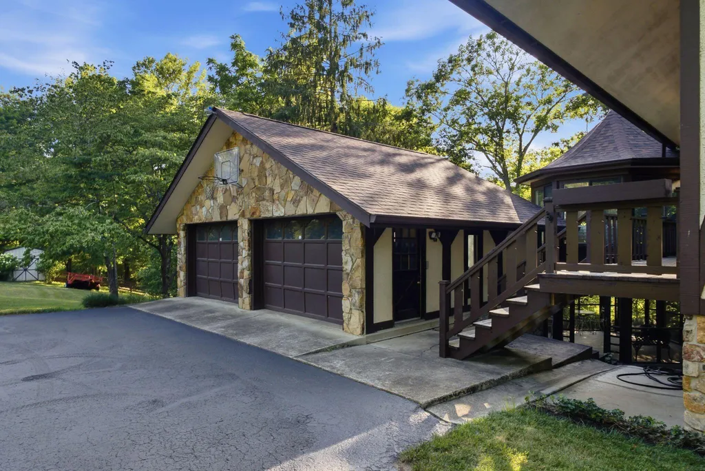 305 Beech Street Monticello KY 42633