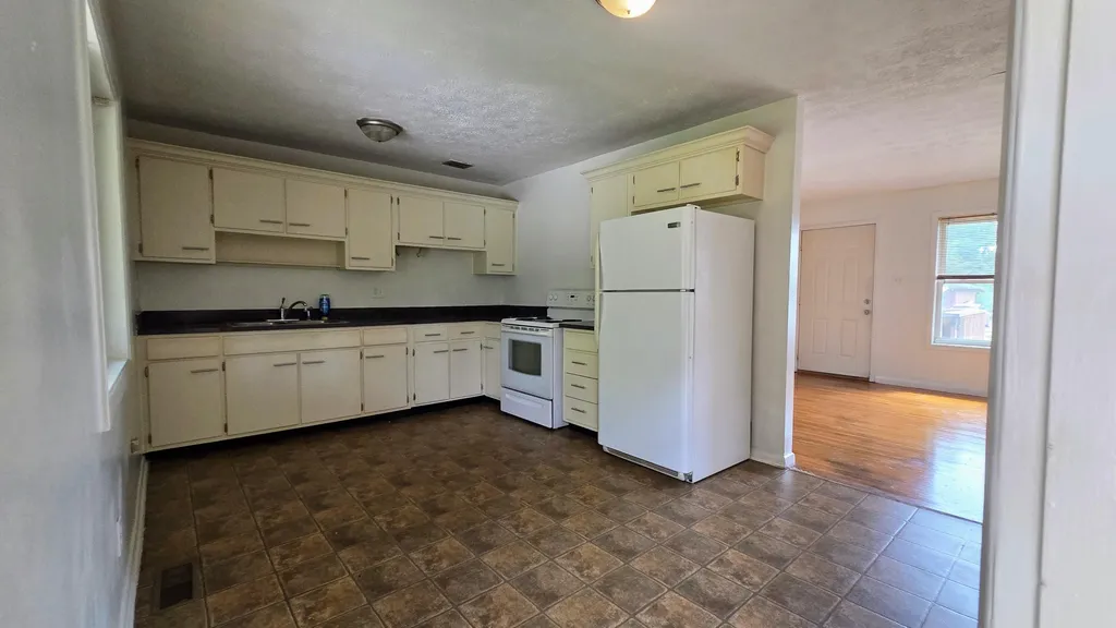 1021 St Martins Avenue Lexington KY 40511