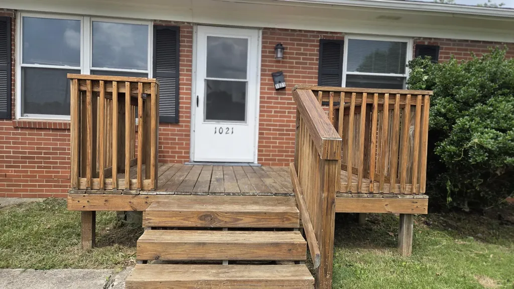 1021 St Martins Avenue Lexington KY 40511