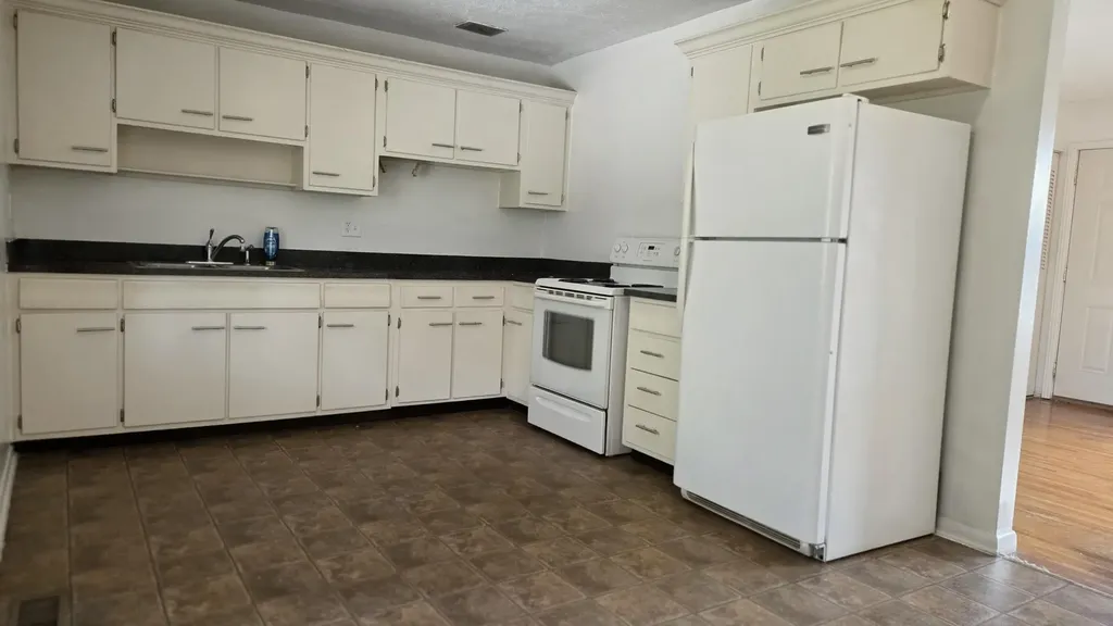 1021 St Martins Avenue Lexington KY 40511