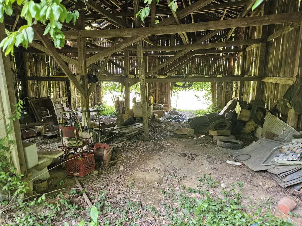 3817 Kentucky 501 Kings Mountain KY 40442