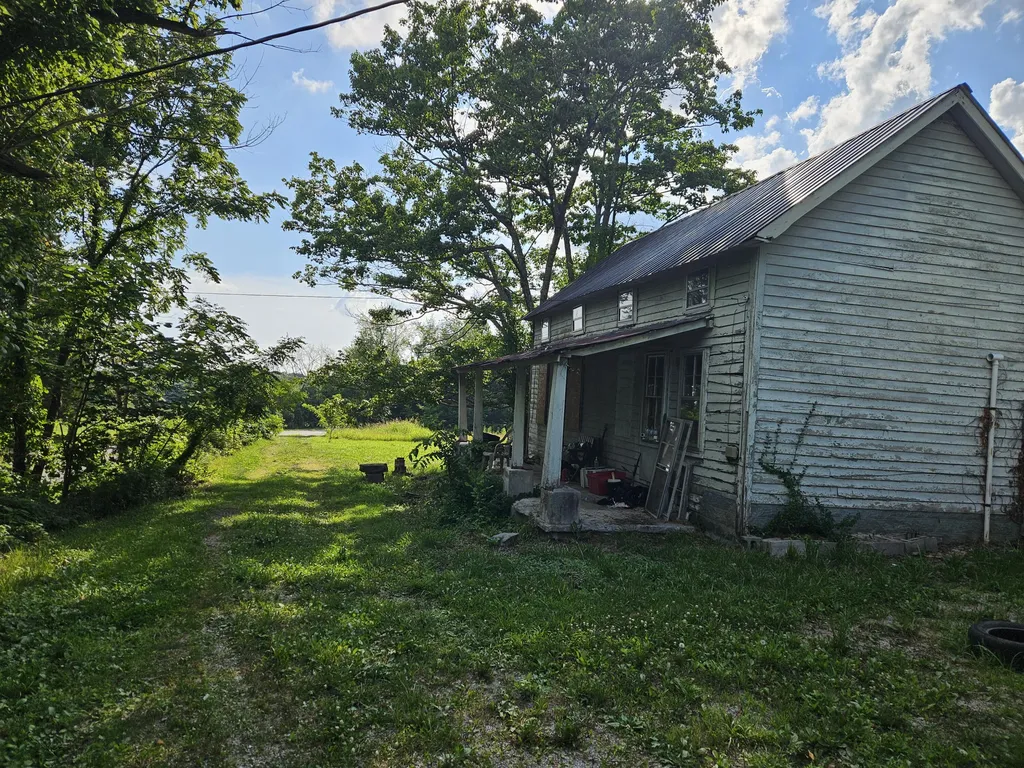 3817 Kentucky 501 Kings Mountain KY 40442
