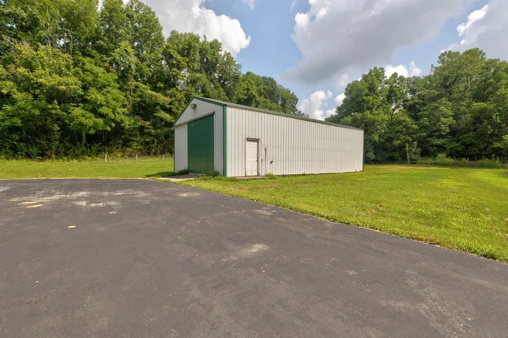 2350 Kiddville Road Mt Sterling KY 40353