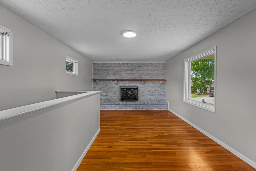 102 Rebecca Drive Richmond KY 40475