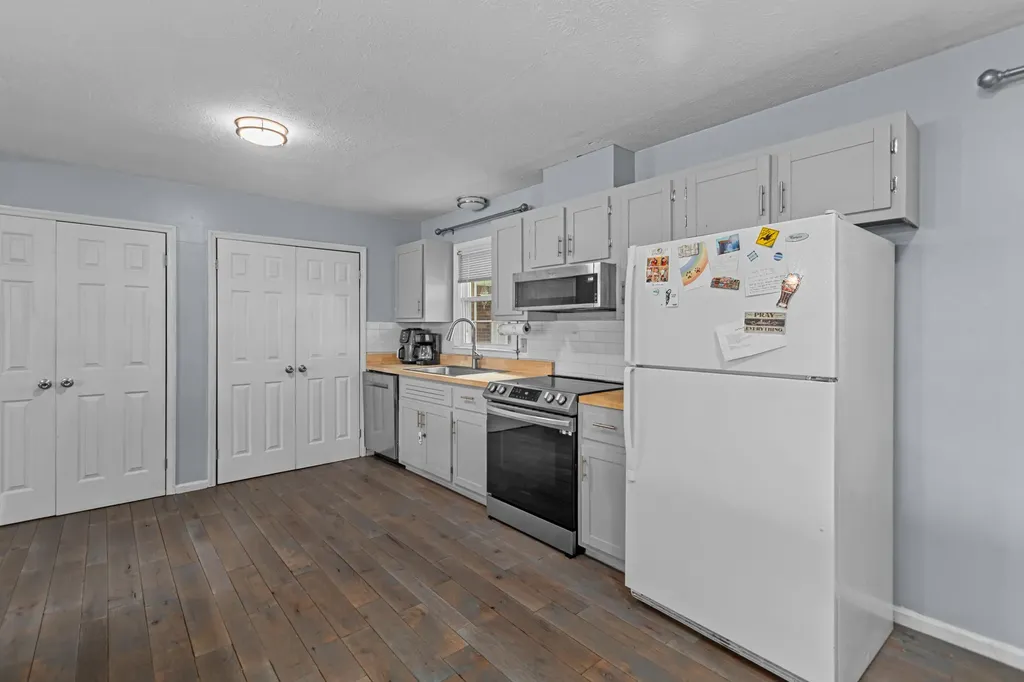 102 Rebecca Drive Richmond KY 40475