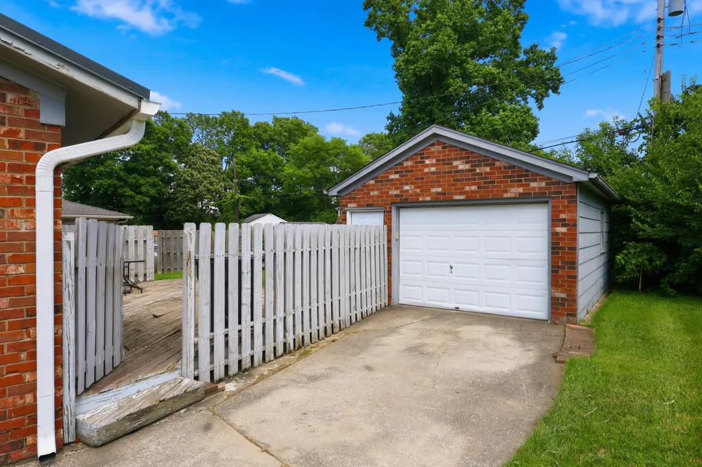2176 Stephens Lane Lexington KY 40504