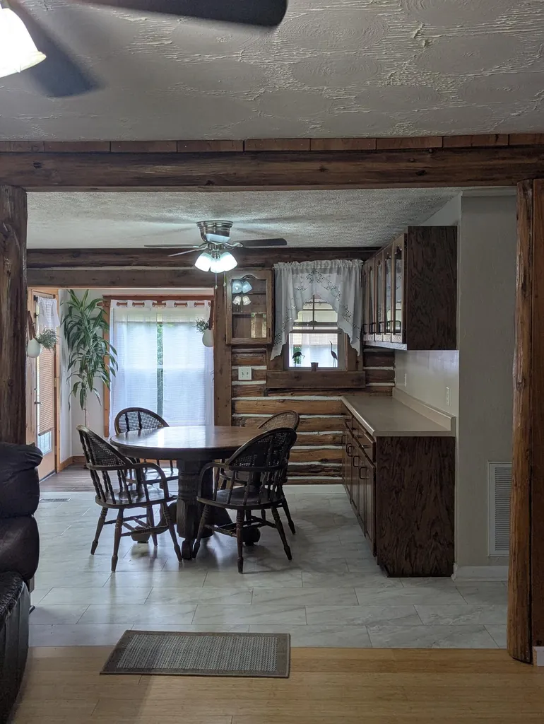 3107 E Highway 552 Lily KY 40740