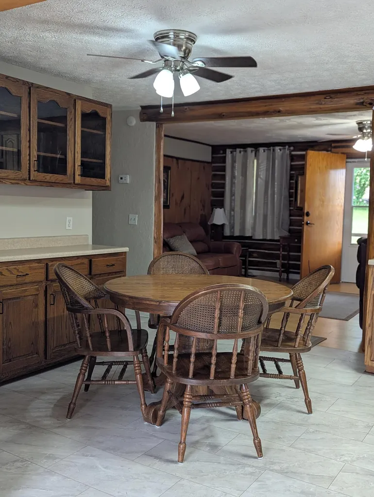 3107 E Highway 552 Lily KY 40740