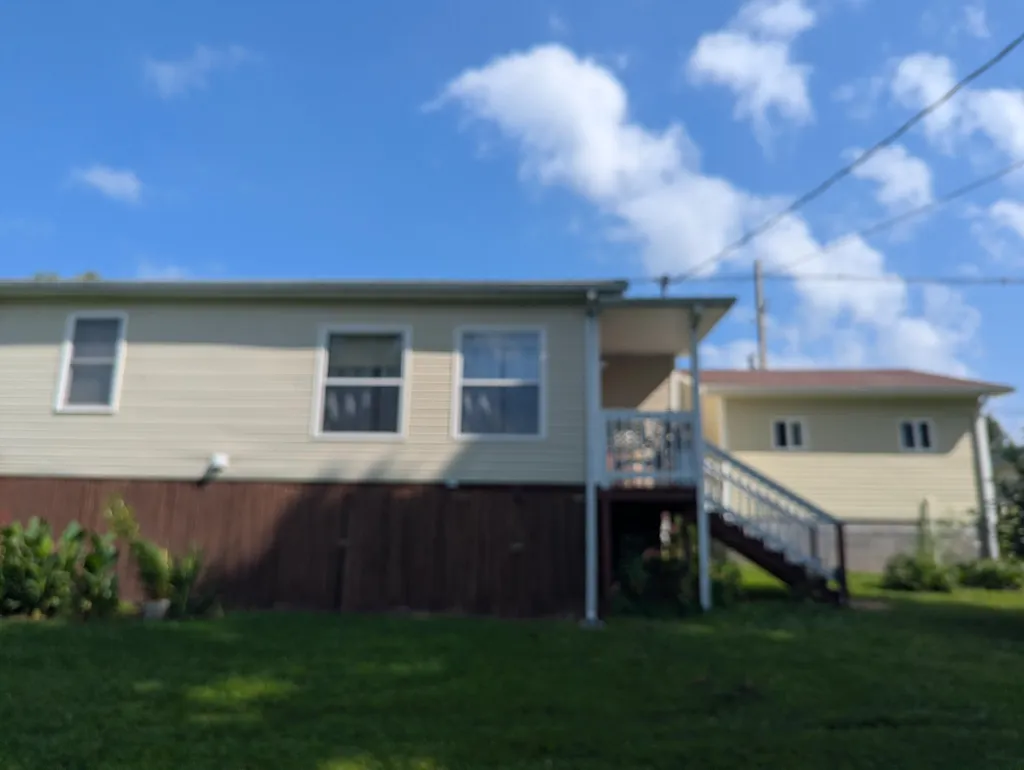3107 E Highway 552 Lily KY 40740