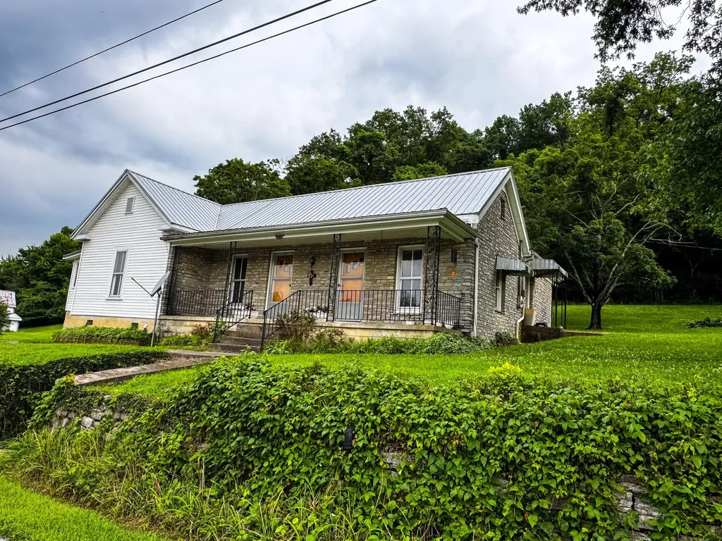 2970 Glensboro Road Lawrenceburg KY 40342