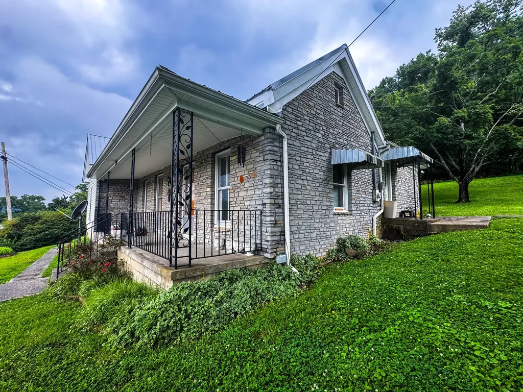 2970 Glensboro Road Lawrenceburg KY 40342