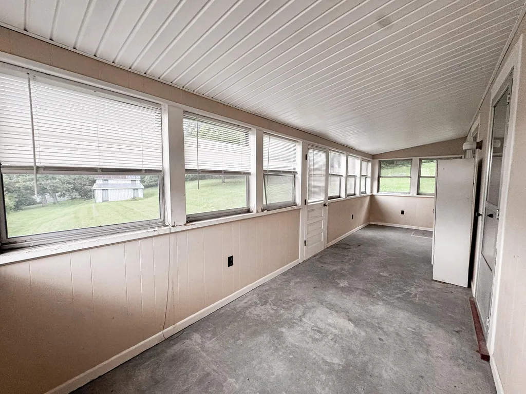 2970 Glensboro Road Lawrenceburg KY 40342
