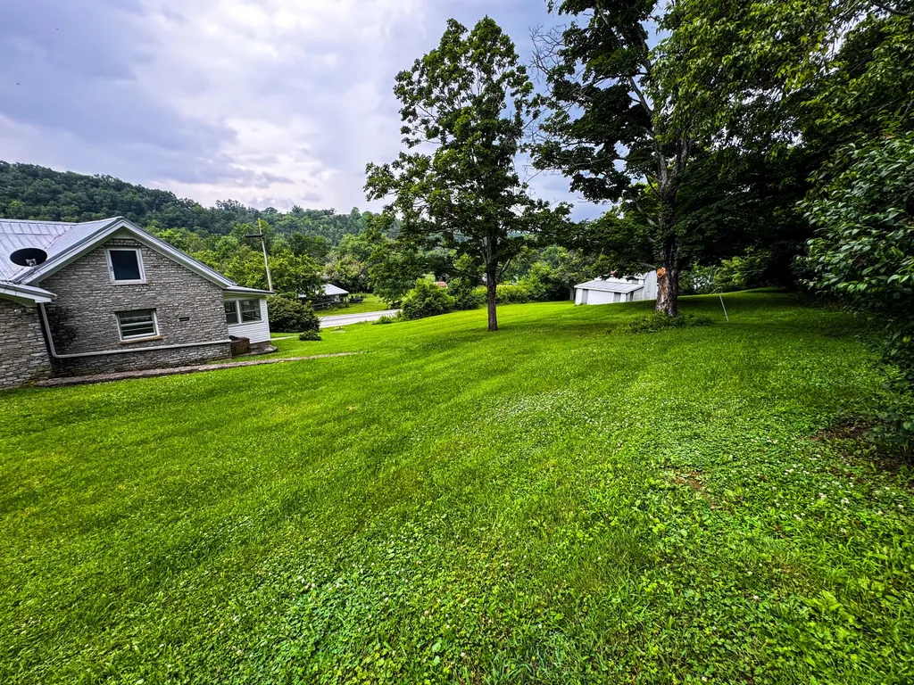 2970 Glensboro Road Lawrenceburg KY 40342