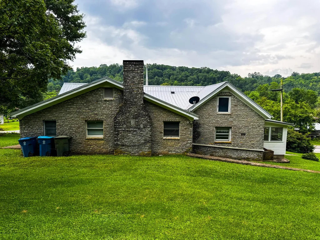 2970 Glensboro Road Lawrenceburg KY 40342