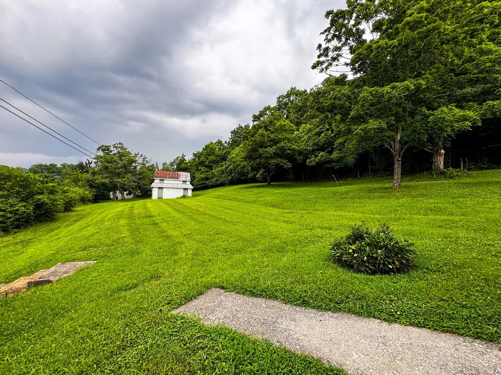 2970 Glensboro Road Lawrenceburg KY 40342