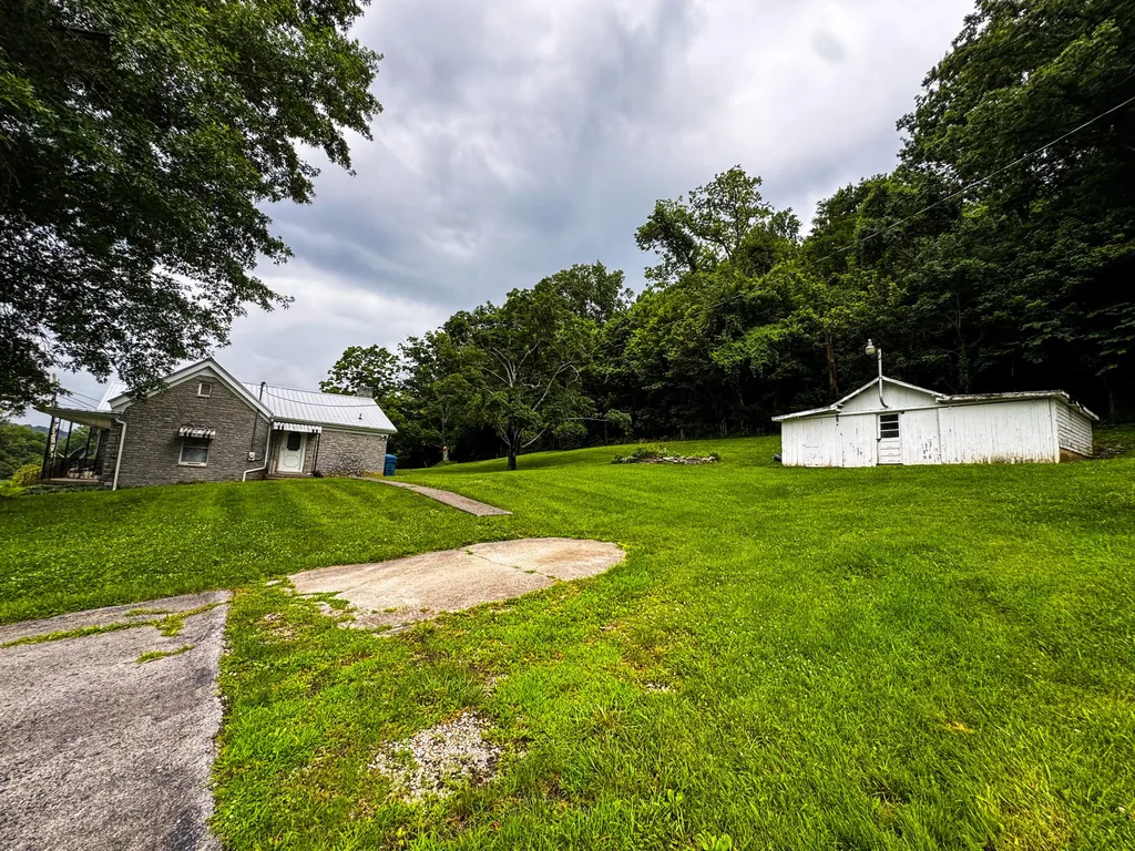 2970 Glensboro Road Lawrenceburg KY 40342