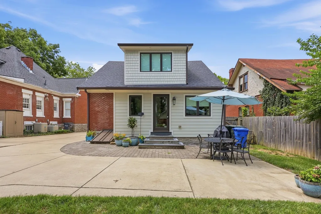 222 Clay Avenue Lexington KY 40502